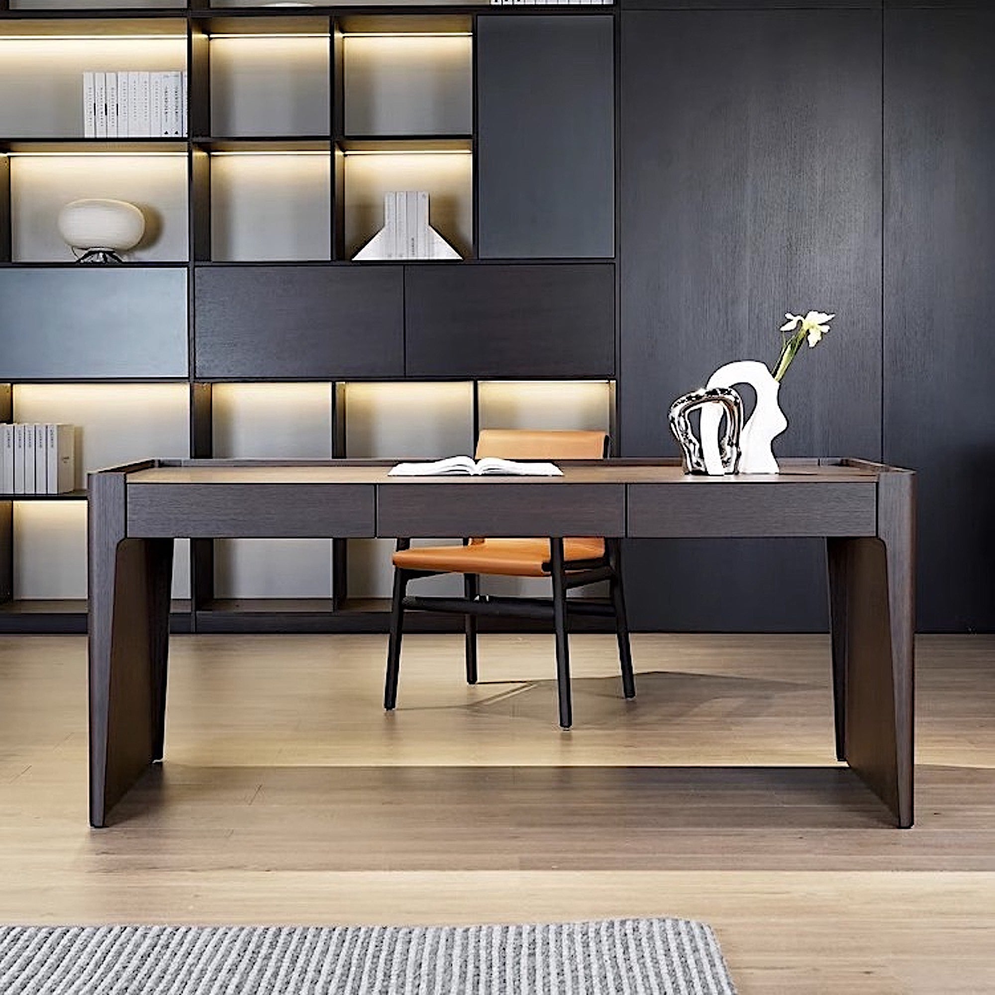 Theo Desk