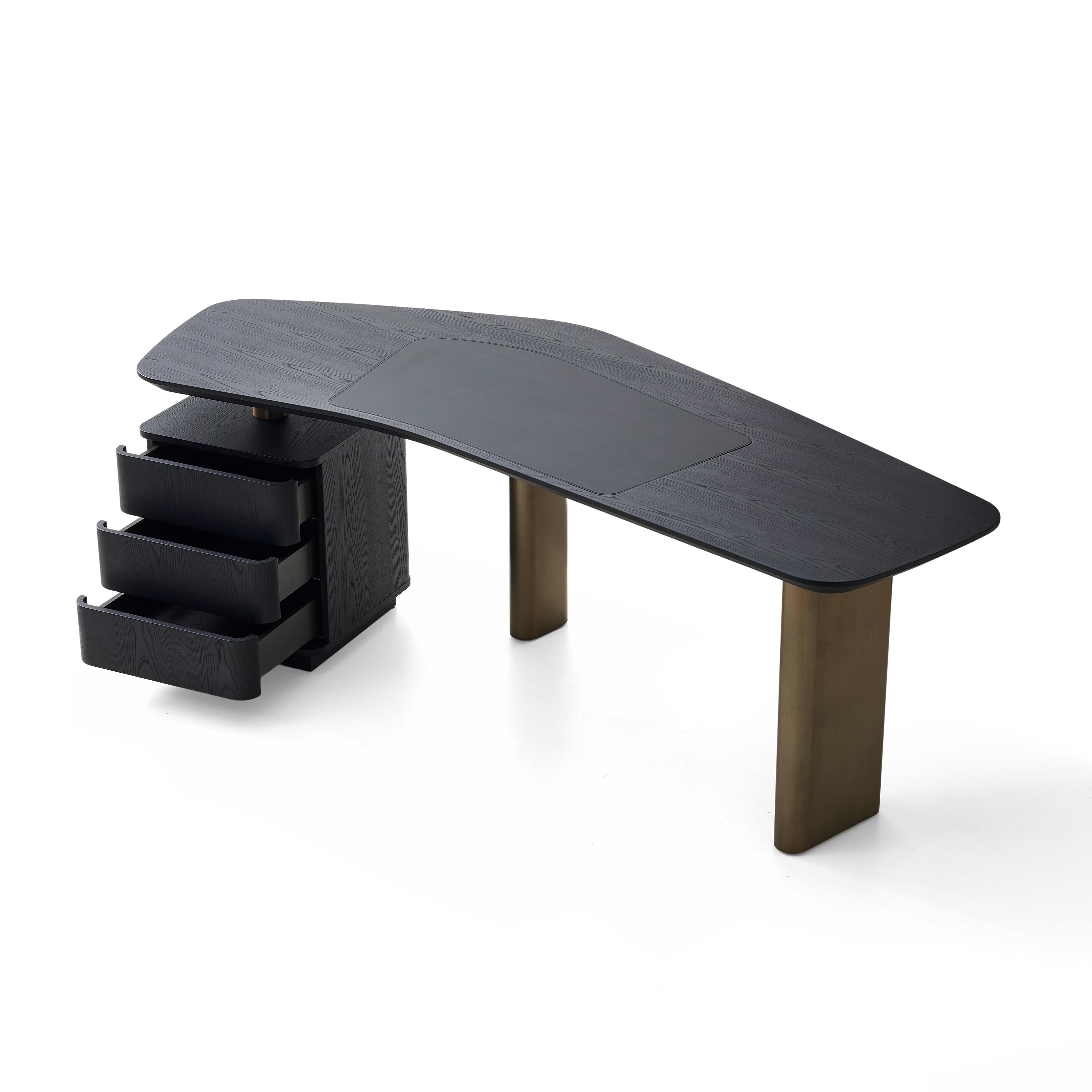 Vero Desk - Black