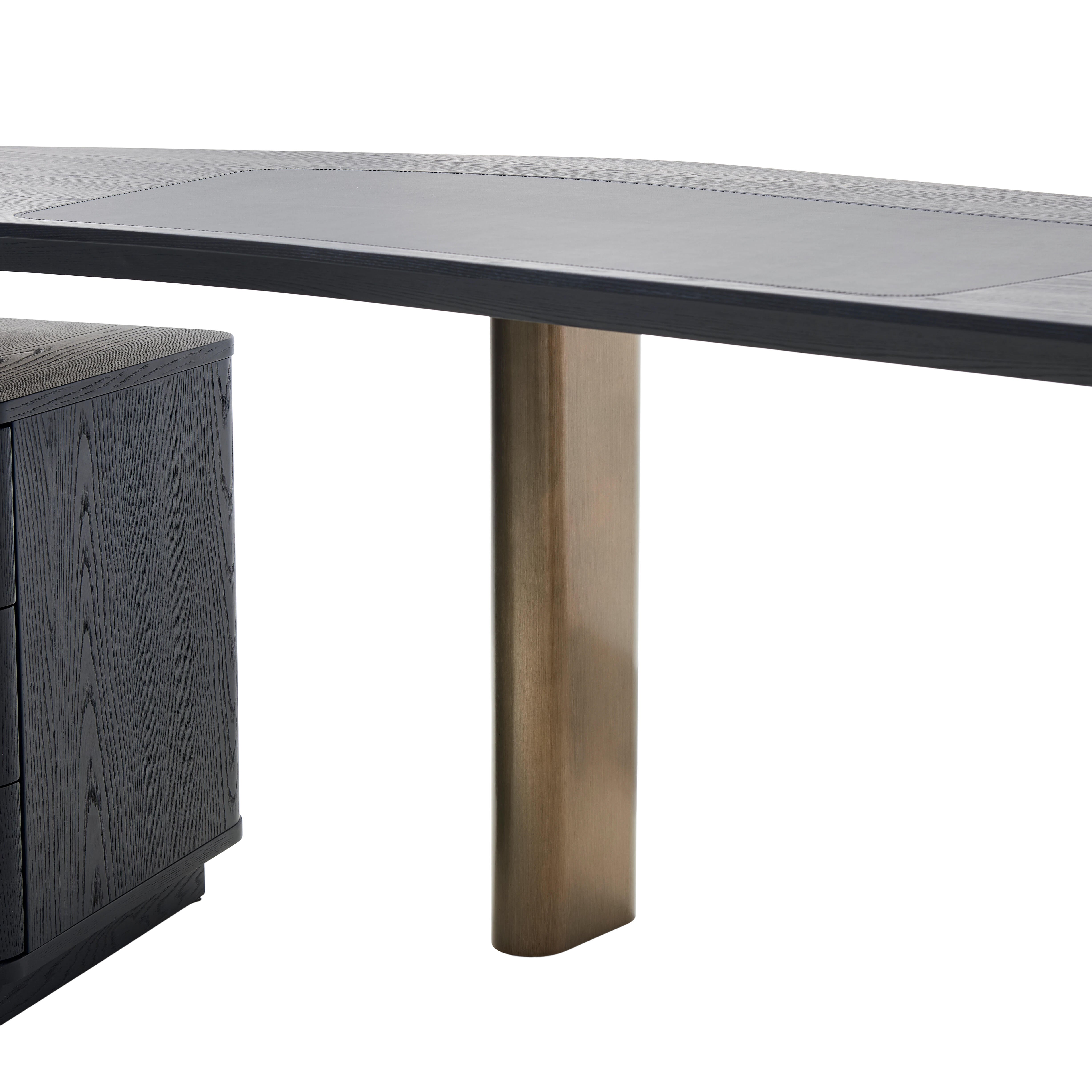 Vero Desk - Black