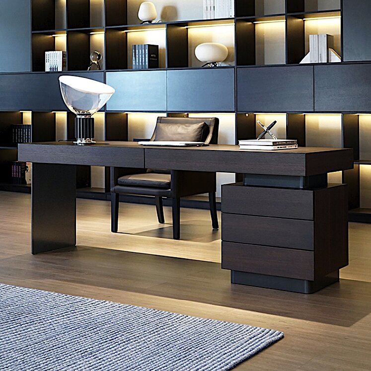 Hyatt Desk