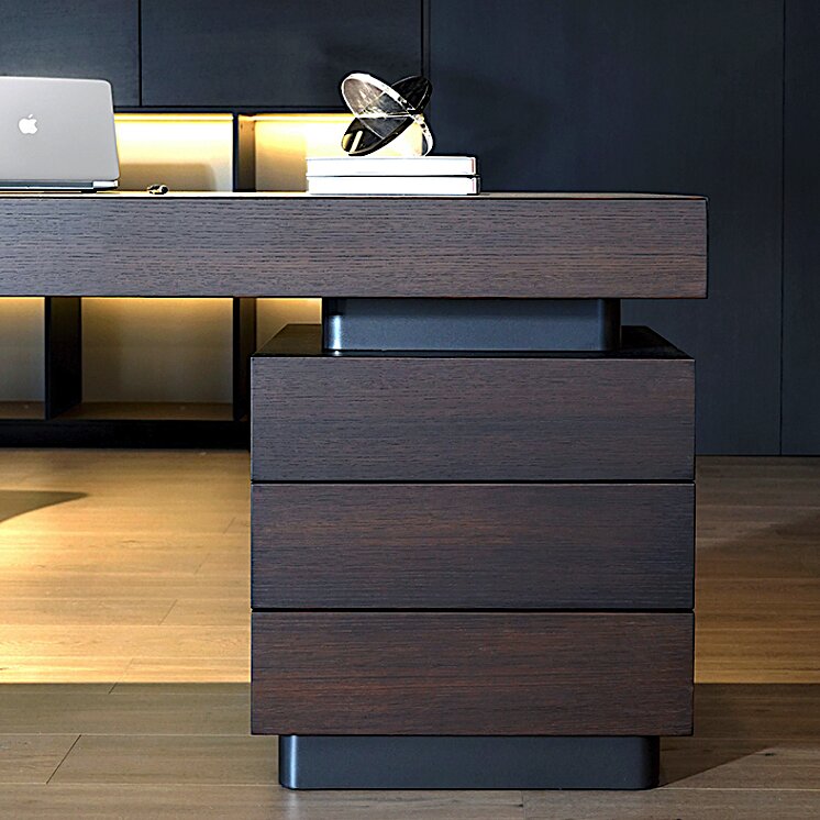 Hyatt Desk