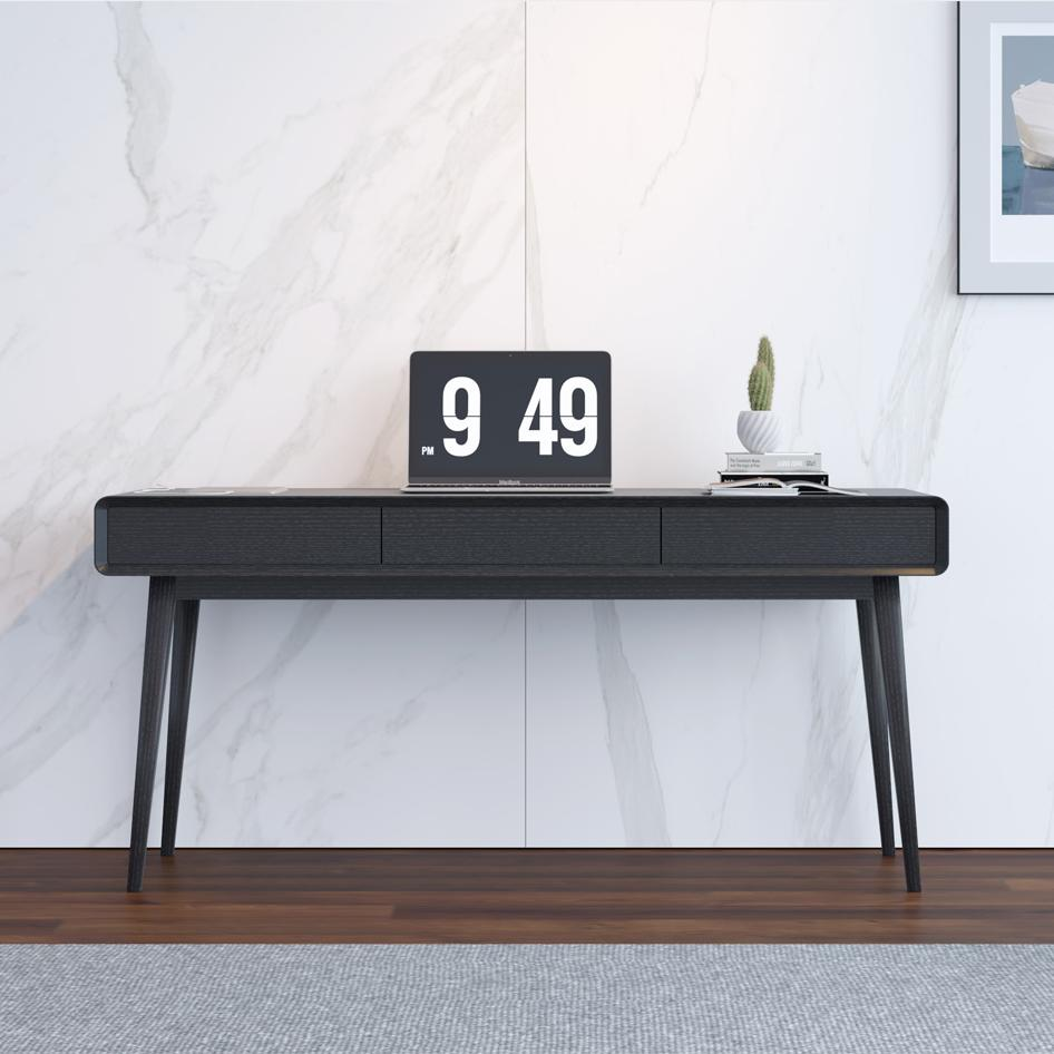 Black Desk